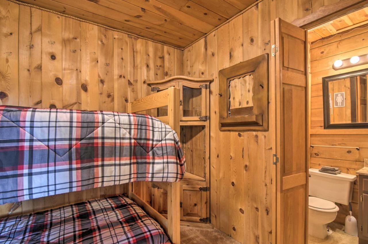 Pet-Friendly Duck Creek Village Retreat With Deck! 外观 照片