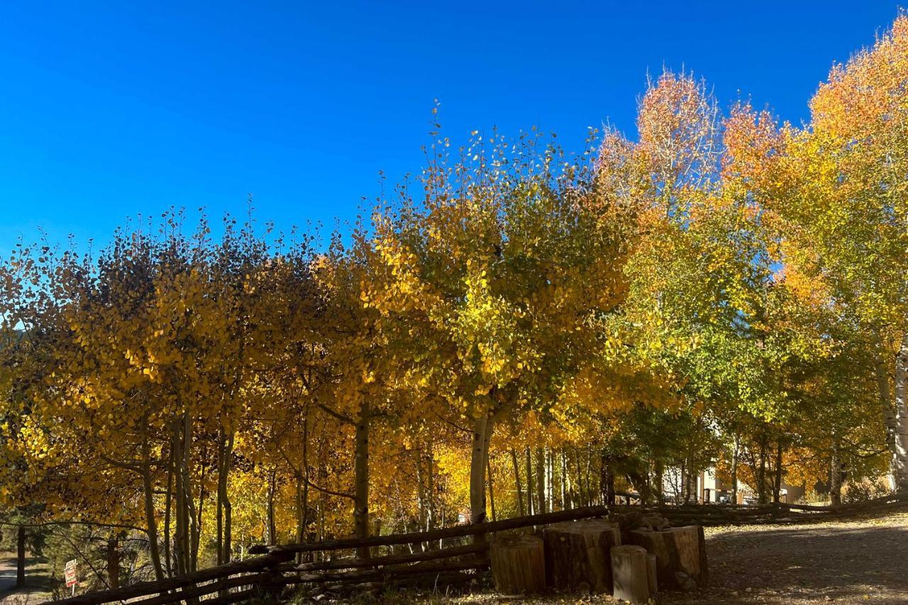 Pet-Friendly Duck Creek Village Retreat With Deck! 外观 照片